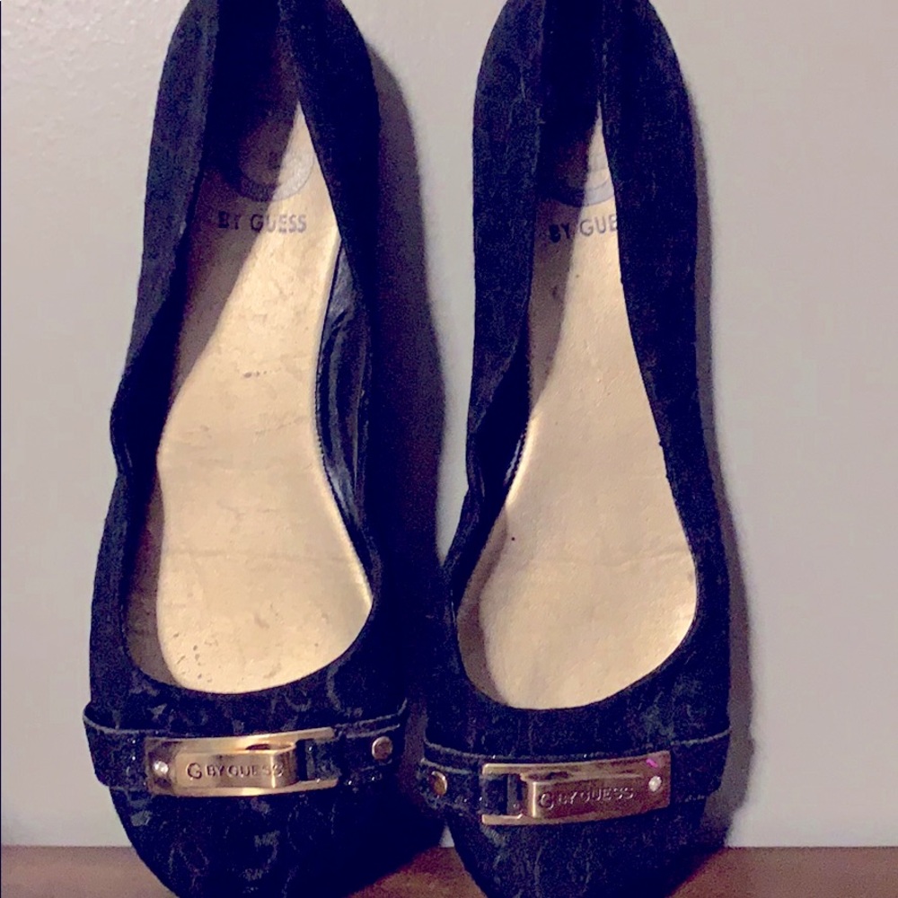 Guess flats